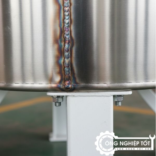 cấu tạo bồn nước inox 310L: thân inox 304, đường hàn TIG kín, chân đế inox chịu lực – Công Nghiệp Tốt